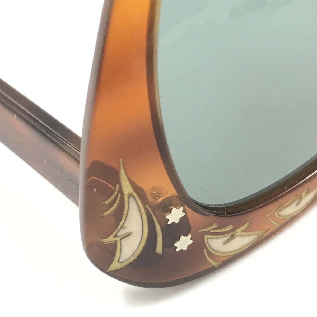 Gucci Cat Eye Sunglasses With Tortoise Shell